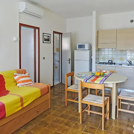 Villaggio Azzurro-1 By Interhome Бибионе